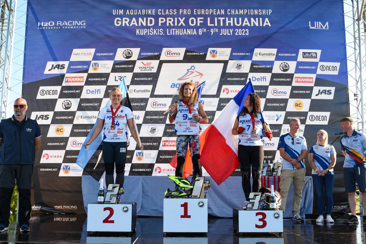 SKI Ladies GP1 esikolmik